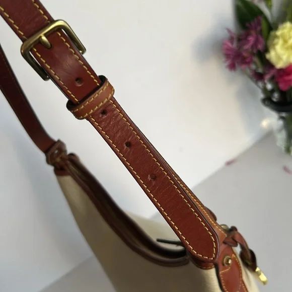 Dooney and Bourke Vintage Brown and Black Pebbled Leather Hobo Shoulder Bag
Y2k - Picture 12 of 17